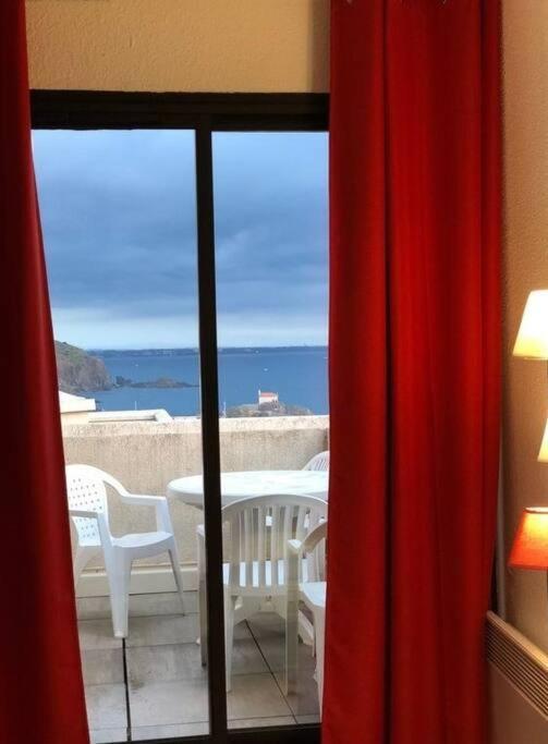 Location Vue Mer Du Samedi Au Samedi, Clim, Parking, Piscine, Plage 콜리우르 외부 사진