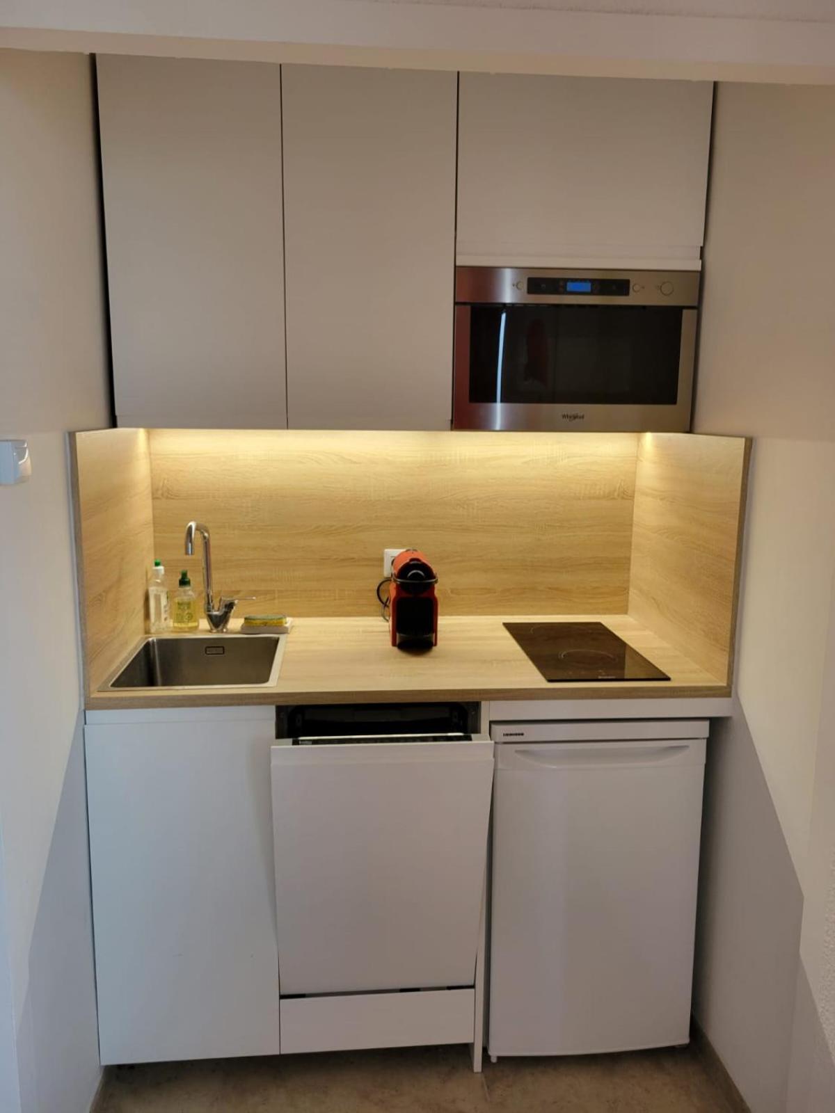 Location Vue Mer Du Samedi Au Samedi, Clim, Parking, Piscine, Plage 콜리우르 외부 사진